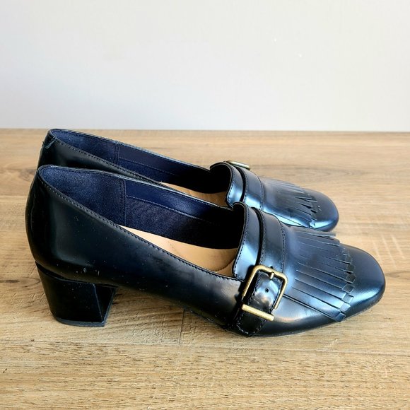 Clarks Artisan navy blue loafers  with tassels . - Picture 5 of 15